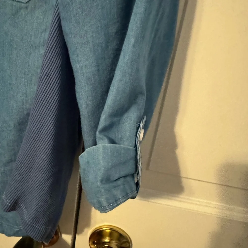 Croft & Barrow Light Blue Denim Shirt. Cute , Classic & Timeless. XL - Picture 8 of 9